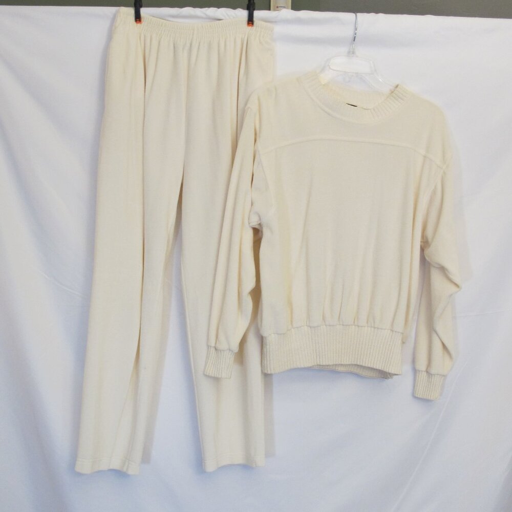 LizSport winter white velour pant set M/L